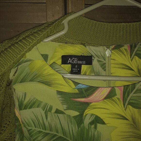Lot- AGB SZ 8 Tropical Scoop Neck Fitted Short Dress + Open Weave Shrug Vacay ! - Picture 4 of 5